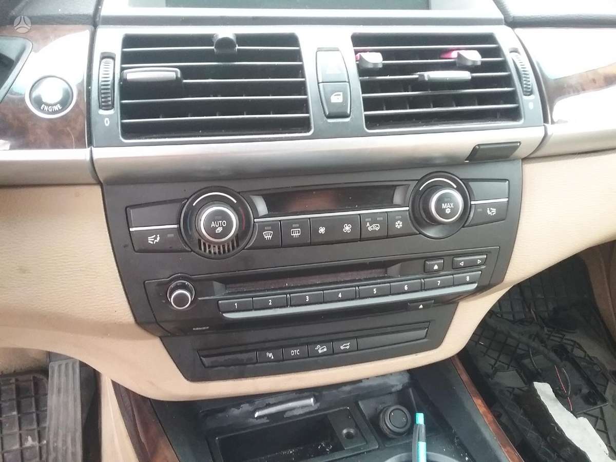 BMW X5 Dalimis