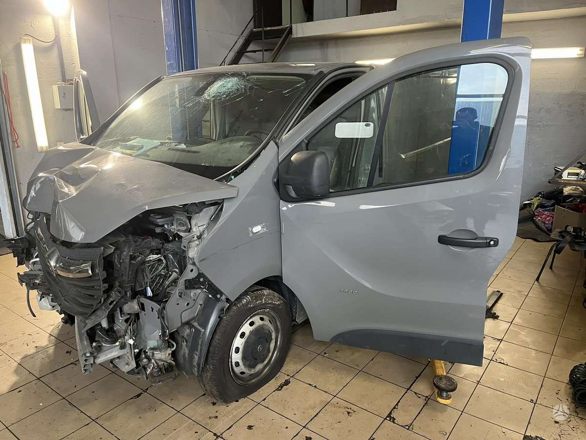 Opel VIVARO, passenger vans
