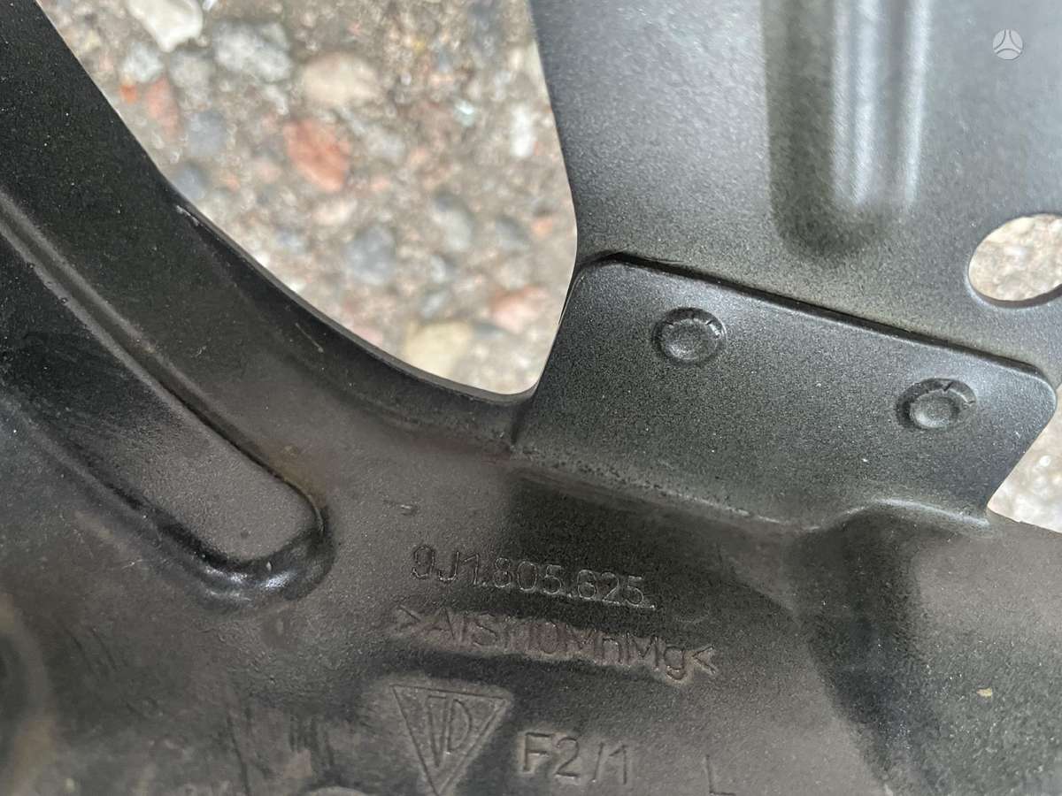 Porsche Taycan spārni
