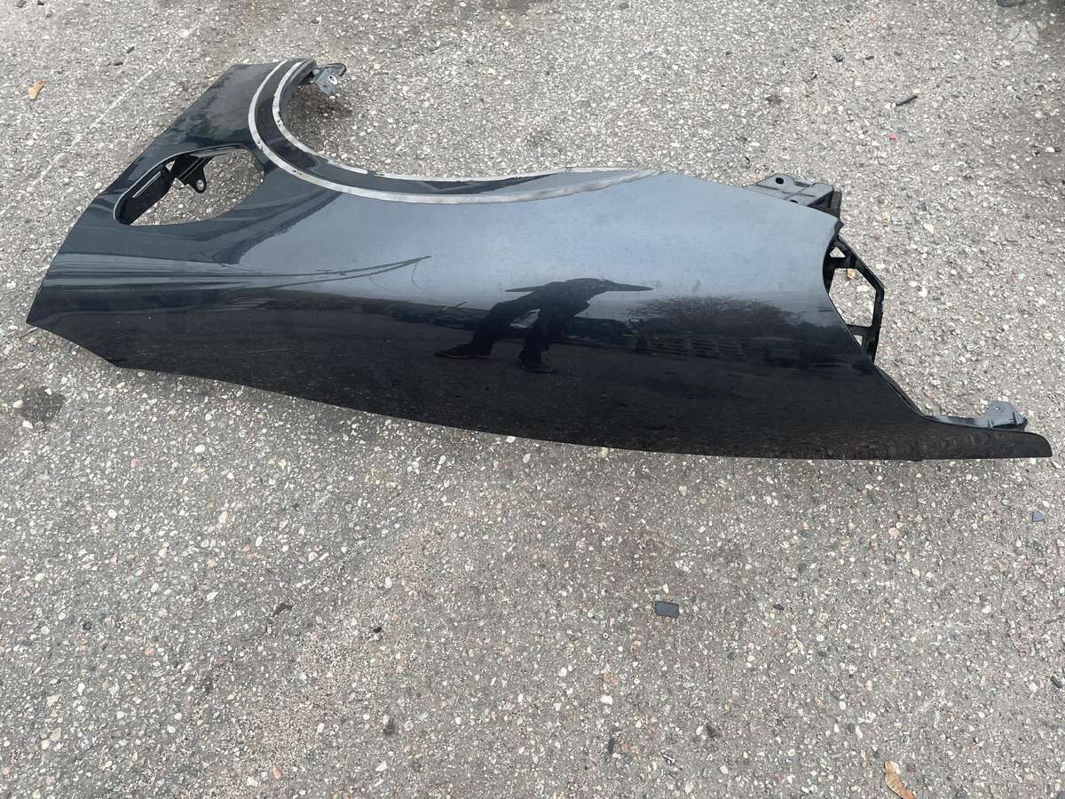 Porsche Taycan spārni