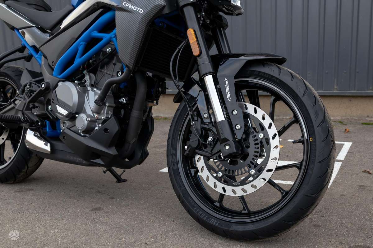 CFMOTO 300NK 293cc, street / classic