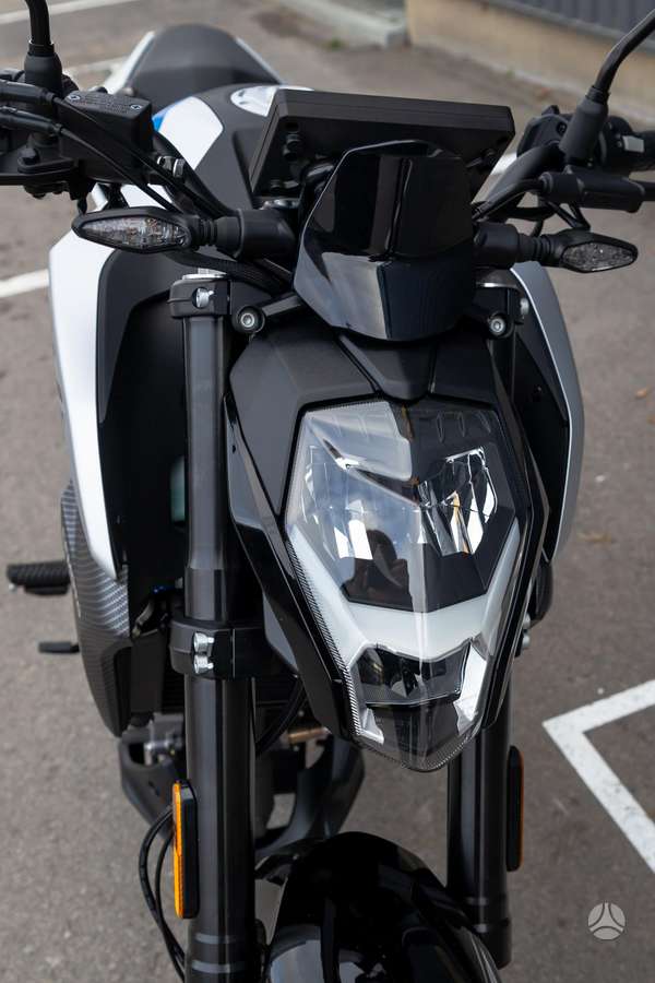 CFMOTO 300NK 293cc, street / classic