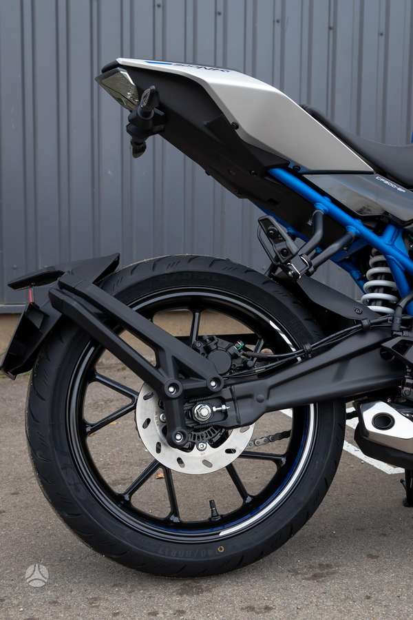 CFMOTO 300NK 293cc, street / classic