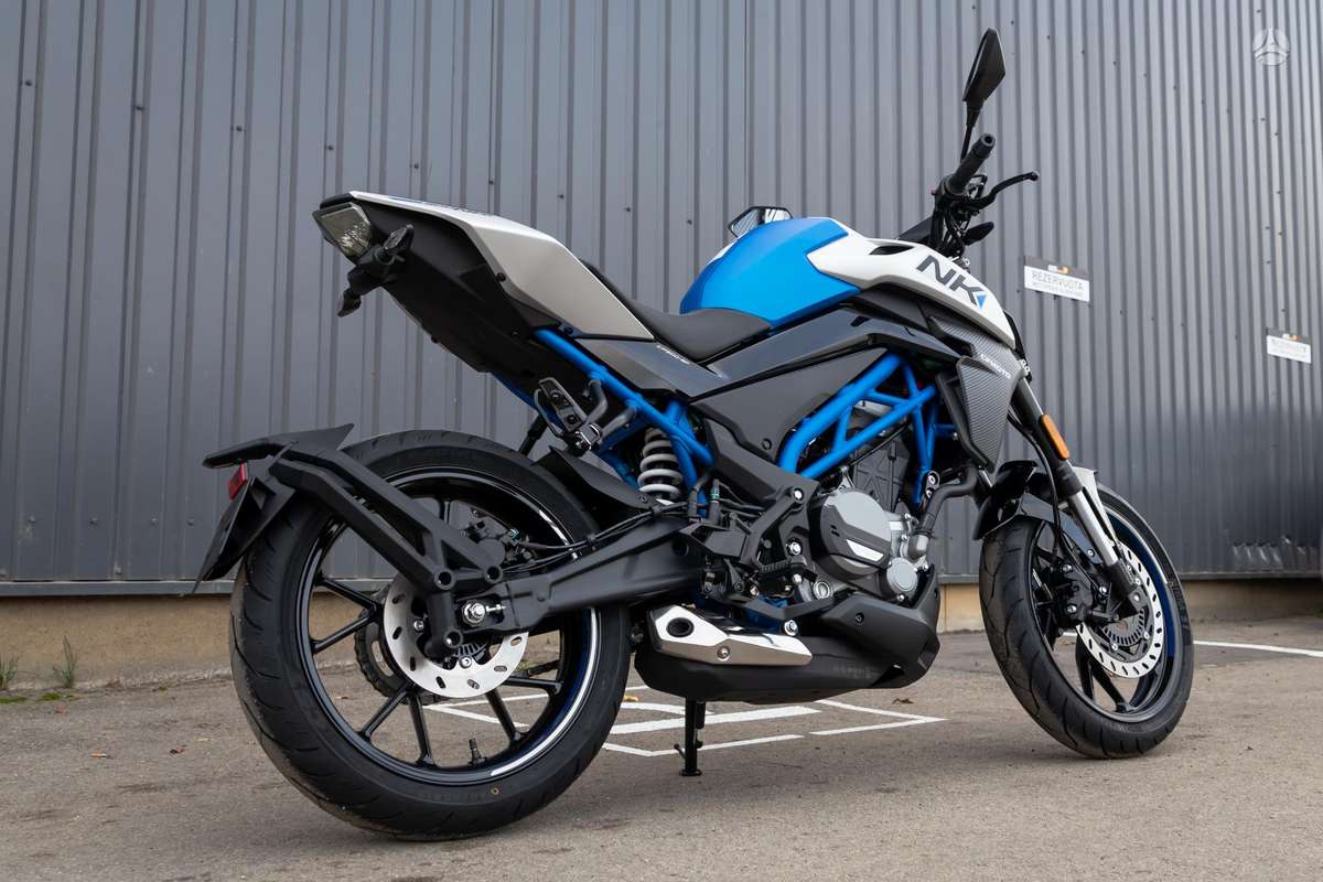 CFMOTO 300NK 293cc, street / classic