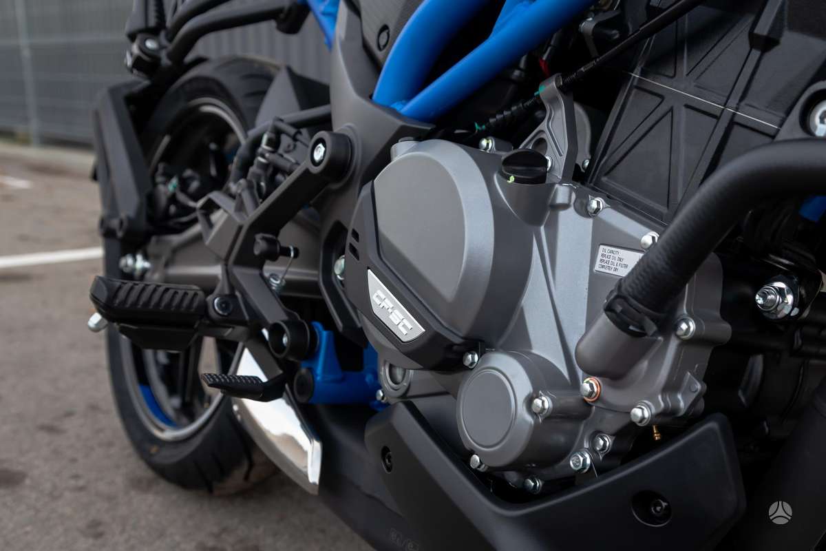 CFMOTO 300NK 293cc, street / classic