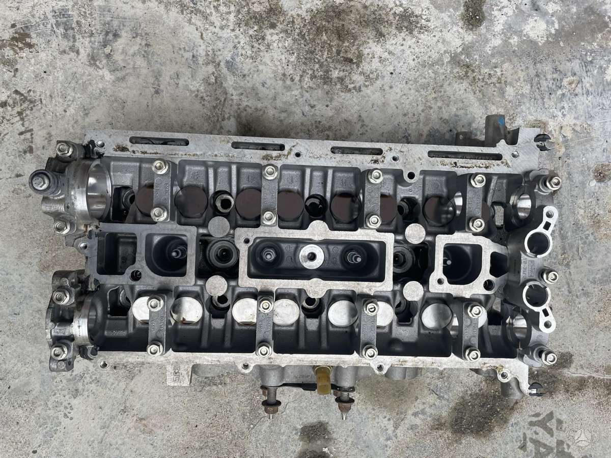 Ford Focus ST, RFCJ5E-6090-EB, cylinder head