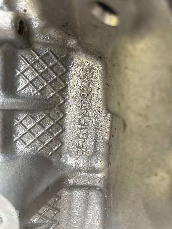 Ford Focus RS cylinder head