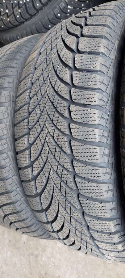 Goodyear, winter 215/55 R17