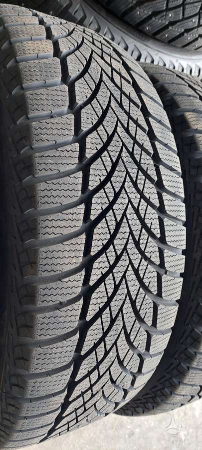Goodyear, winter 215/55 R17