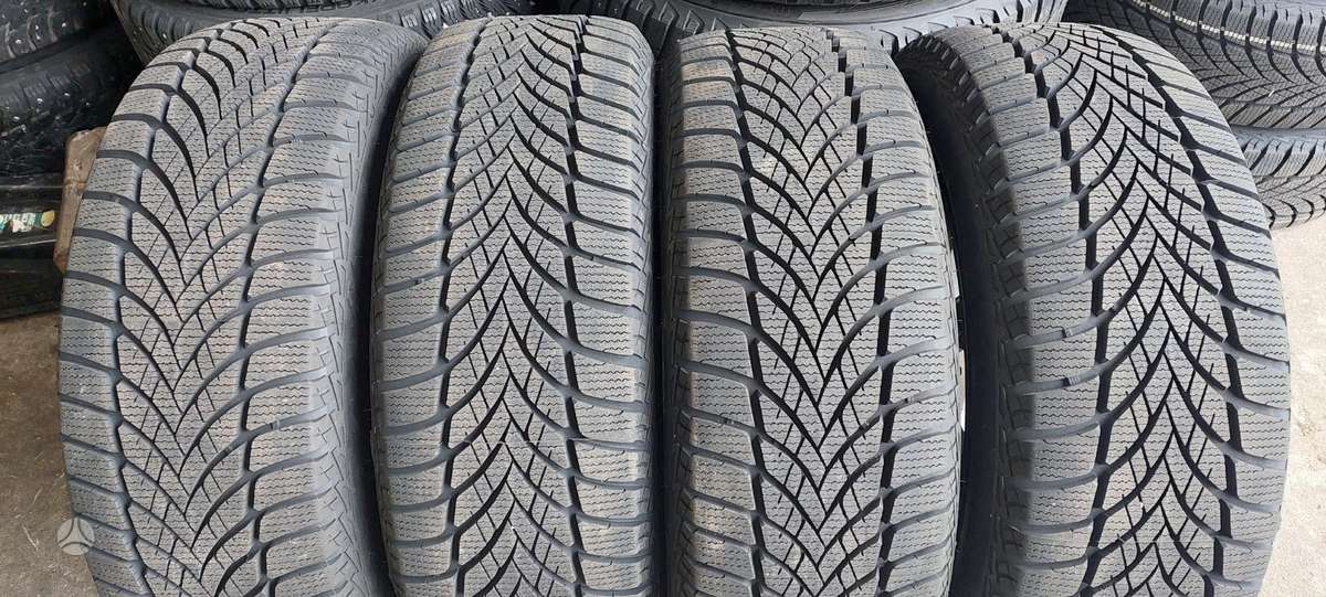 Goodyear, winter 215/55 R17