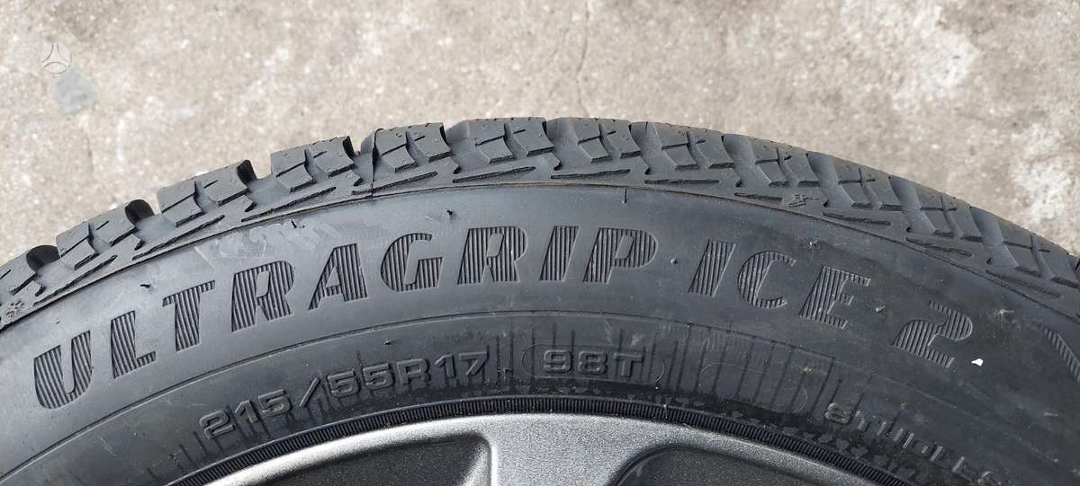 Goodyear, žieminės 215/55 R17