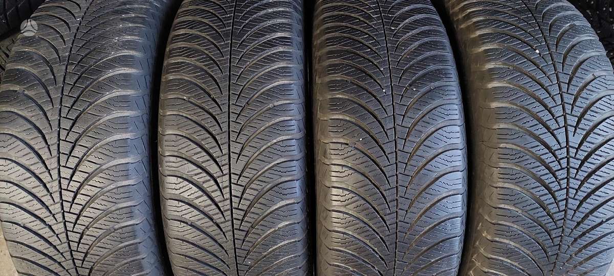 Goodyear, всесезонные 215/60 R17