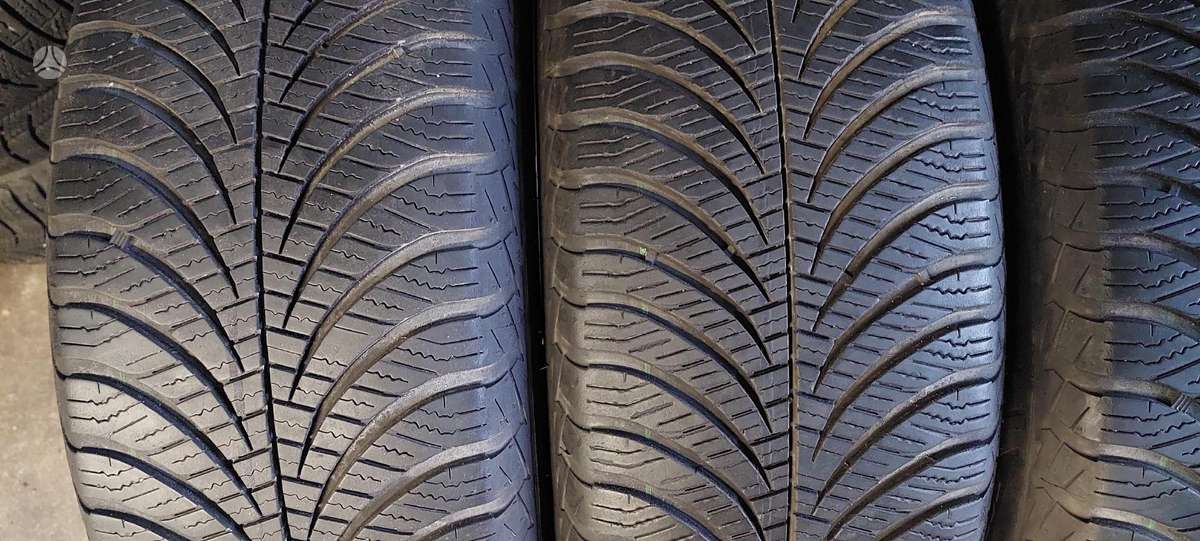 Goodyear, universalios 215/60 R17