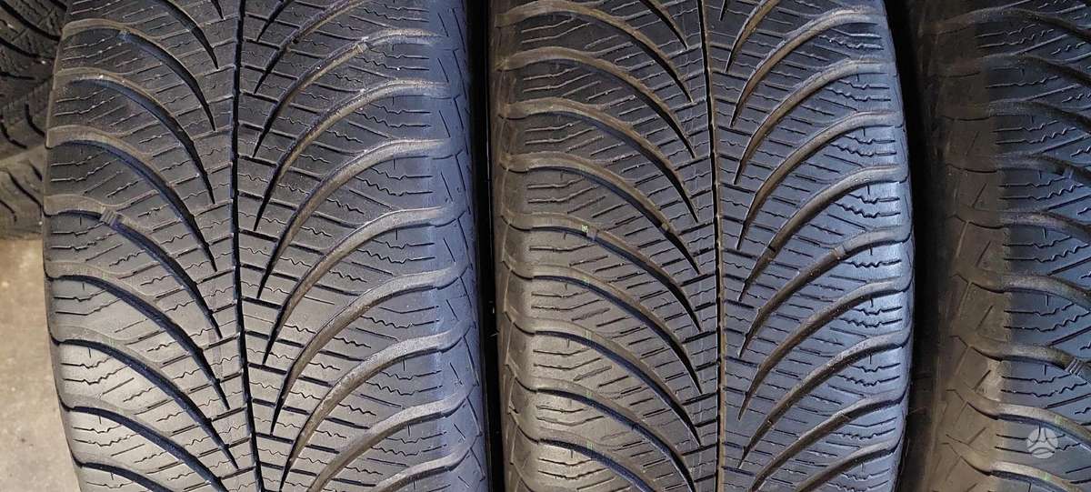 Goodyear, всесезонные 215/60 R17