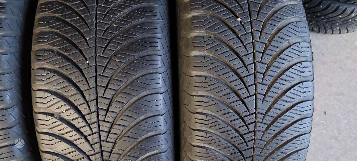 Goodyear, всесезонные 215/60 R17