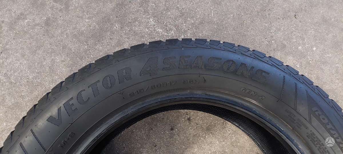 Goodyear, всесезонные 215/60 R17