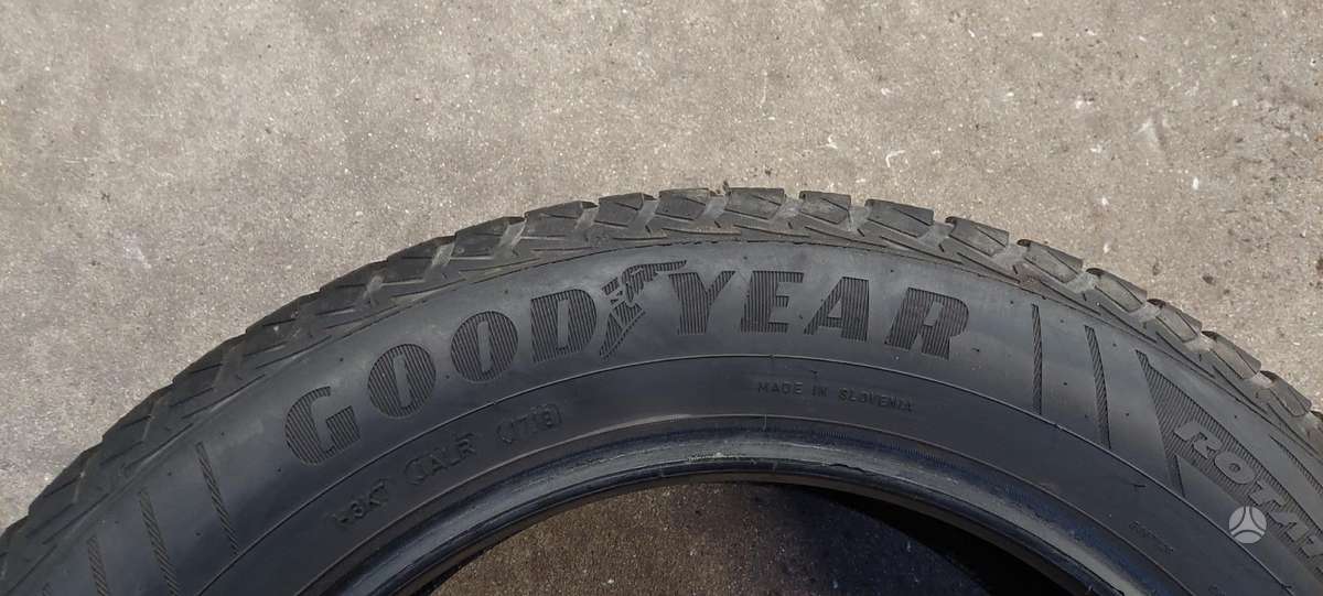Goodyear, universalios 215/60 R17