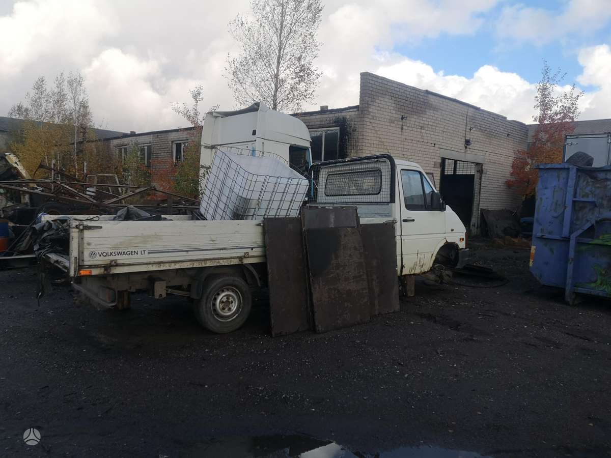 Volkswagen LT35, preču