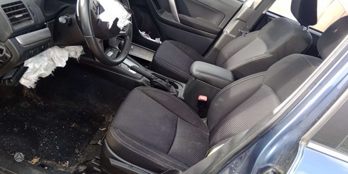 Subaru Forester rezerves daļās. Yra kitu spalvu mus rasite https maps app