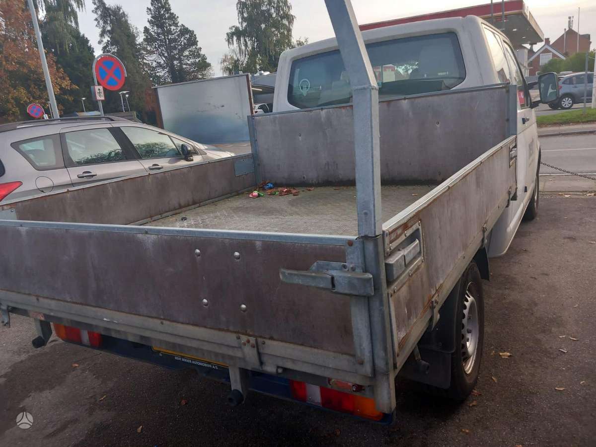 Volkswagen Transporter, cargo vans
