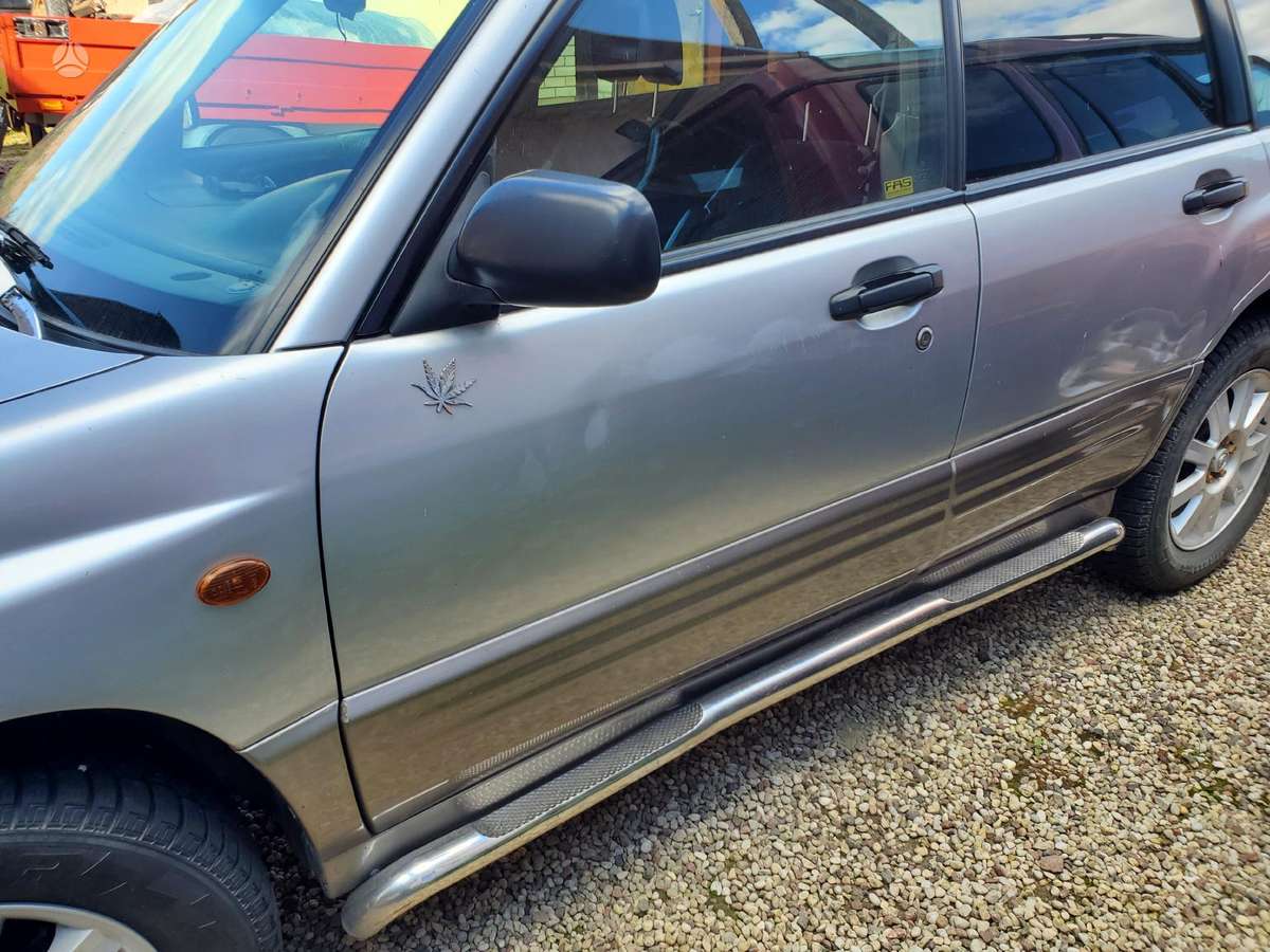 Subaru Forester, 2.0 l., off-road / crossover