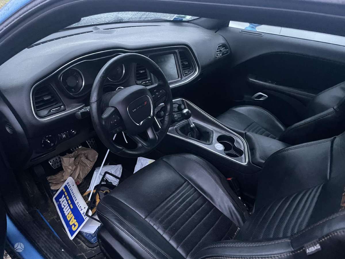 Dodge Challenger rezerves daļās