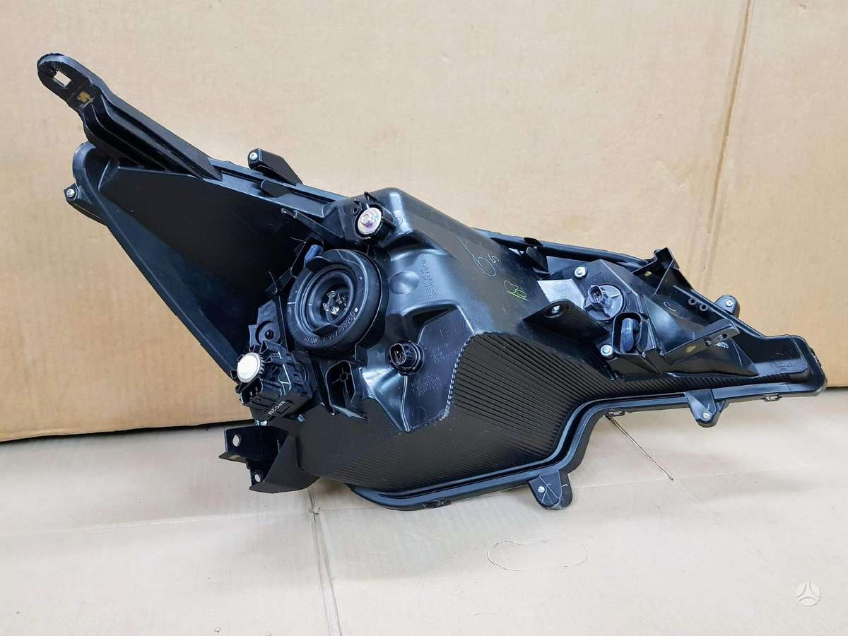 Mitsubishi Space Star, J9, крылья, фары