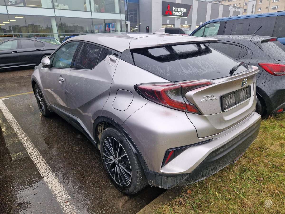 Toyota C-HR - 5