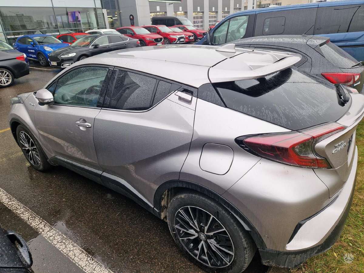Toyota C-HR - 7