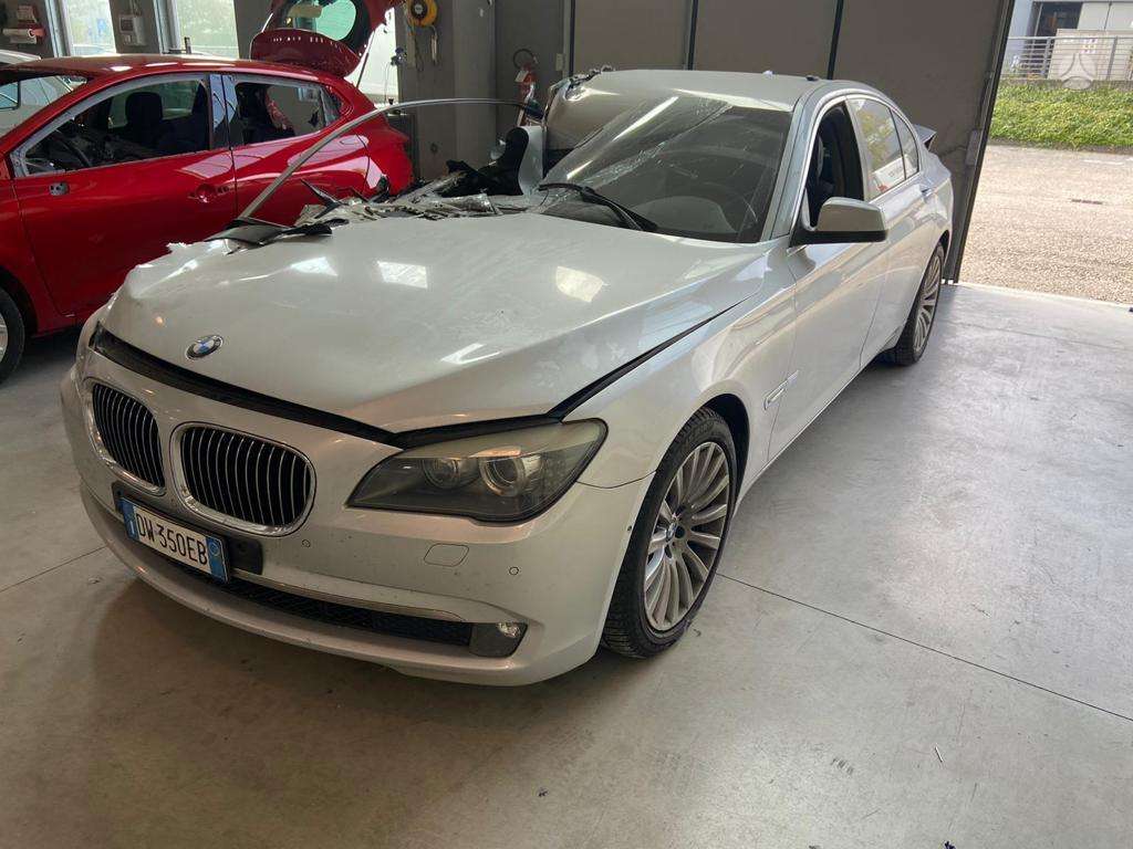 BMW 730 Rida tikra 200 000 km