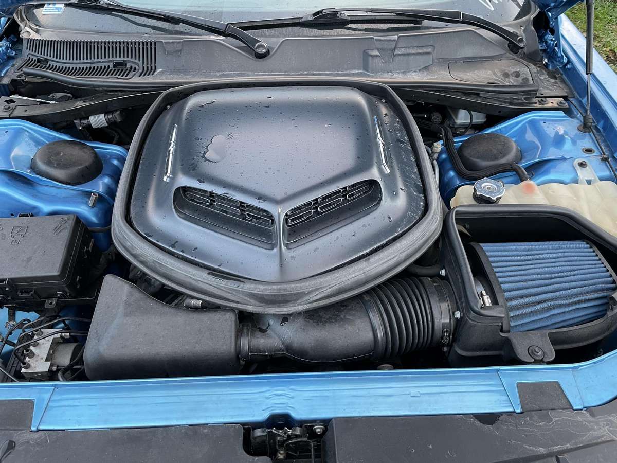 Dodge Challenger dalimis