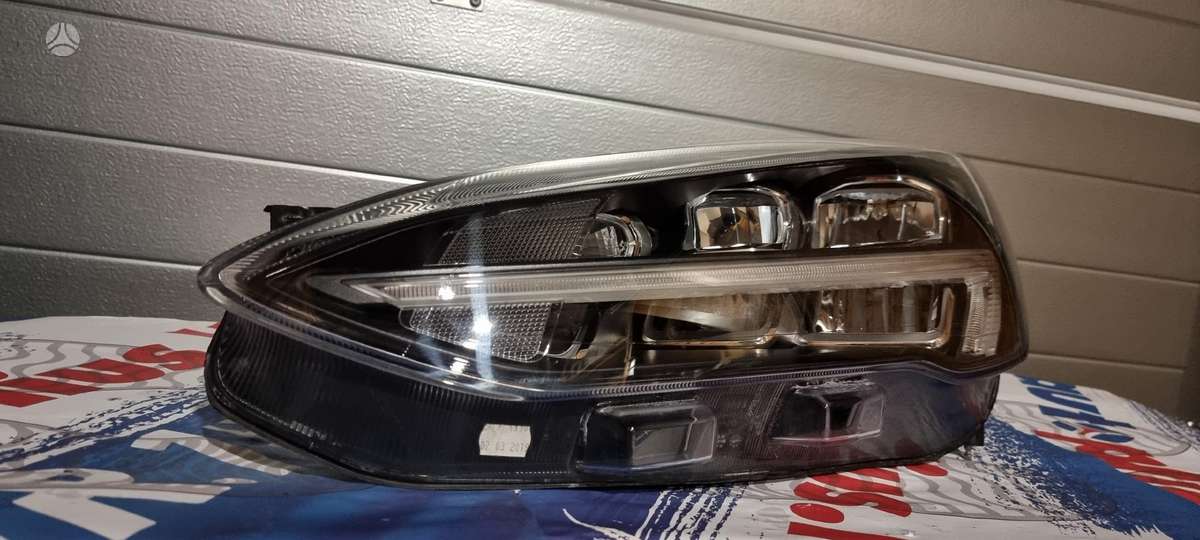 Ford Focus lights