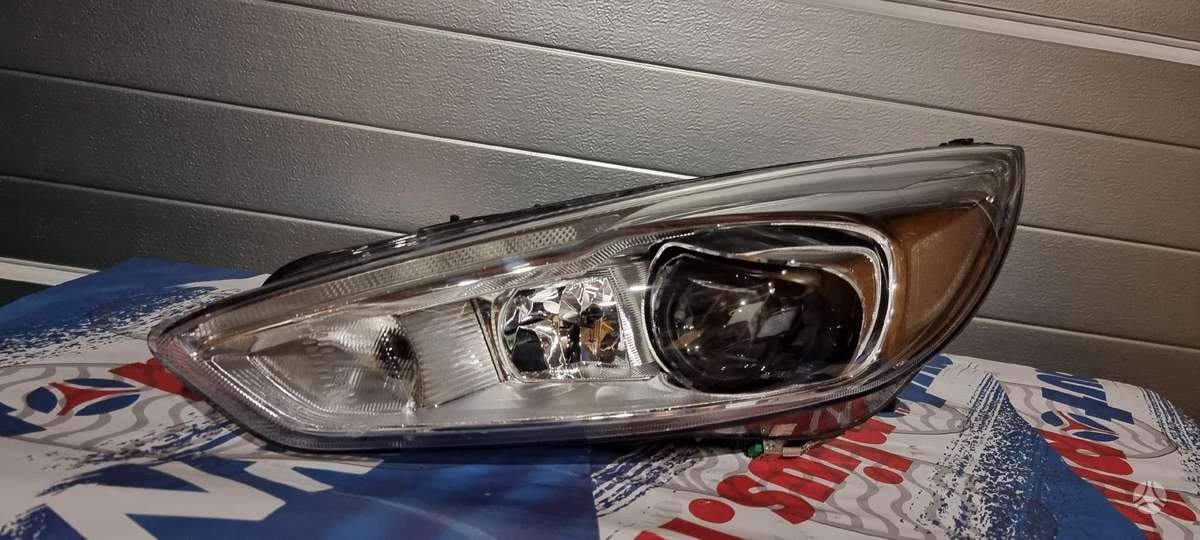 Ford Focus lights
