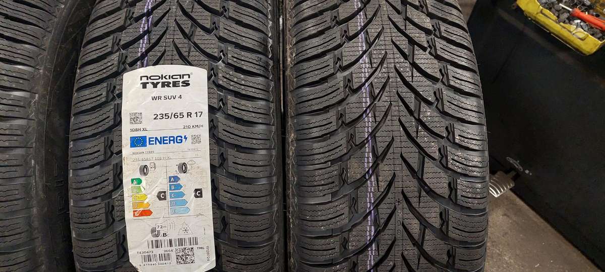 Nokian, žieminės 235/65 R17