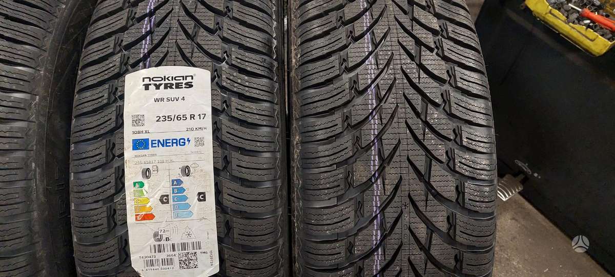 Nokian, зимние 235/65 R17