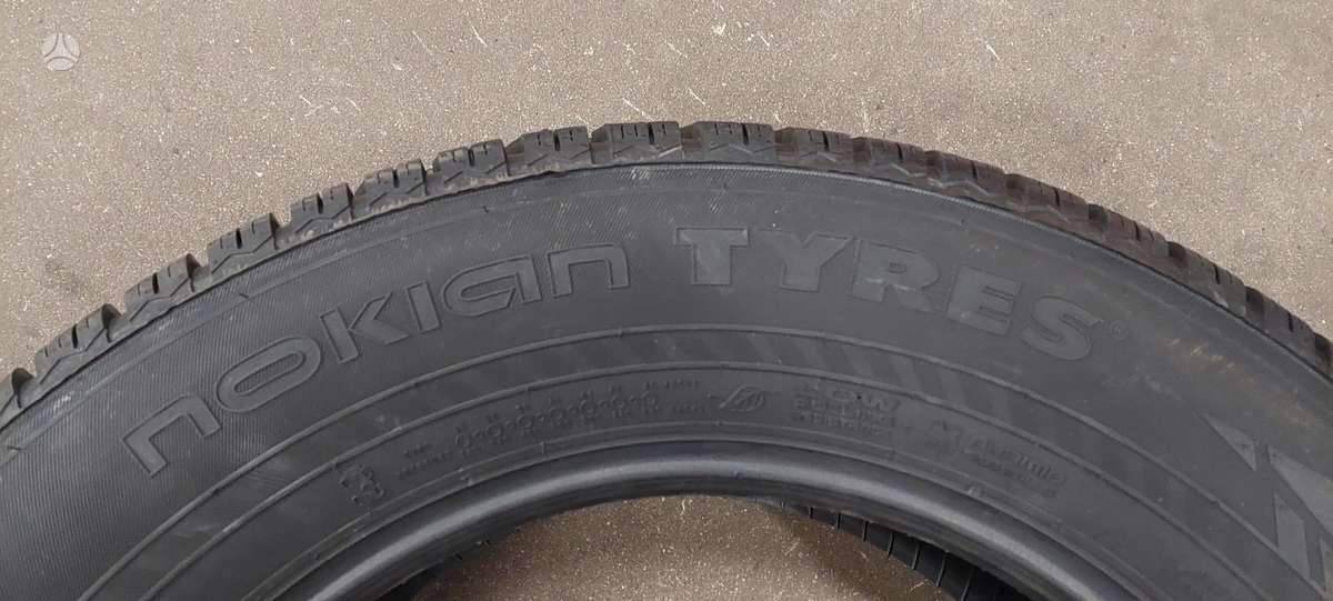 Nokian, зимние 235/65 R17