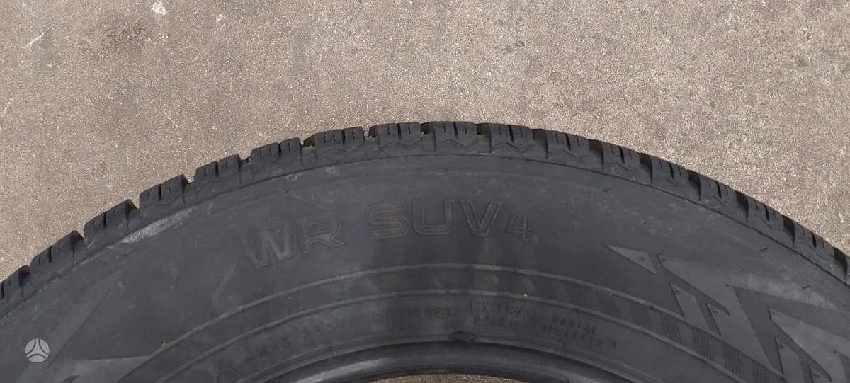 Nokian, зимние 235/65 R17