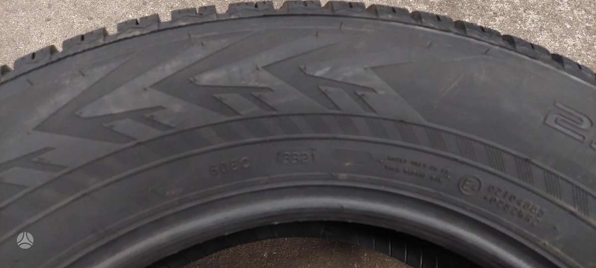 Nokian, žieminės 235/65 R17