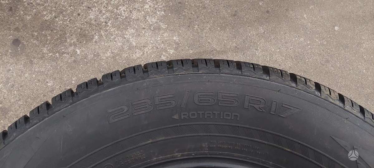 Nokian, зимние 235/65 R17