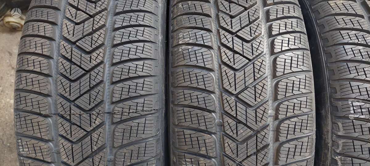 Pirelli, зимние 235/55 R20