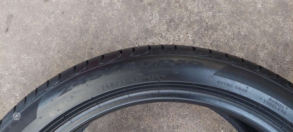 Pirelli, vasaras 245/40 R19