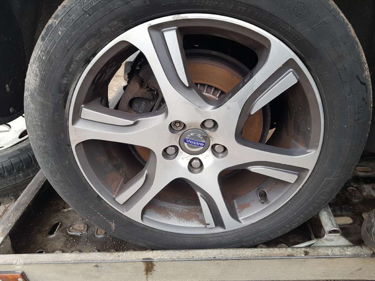 Volvo XC60 Visos volvo dalys