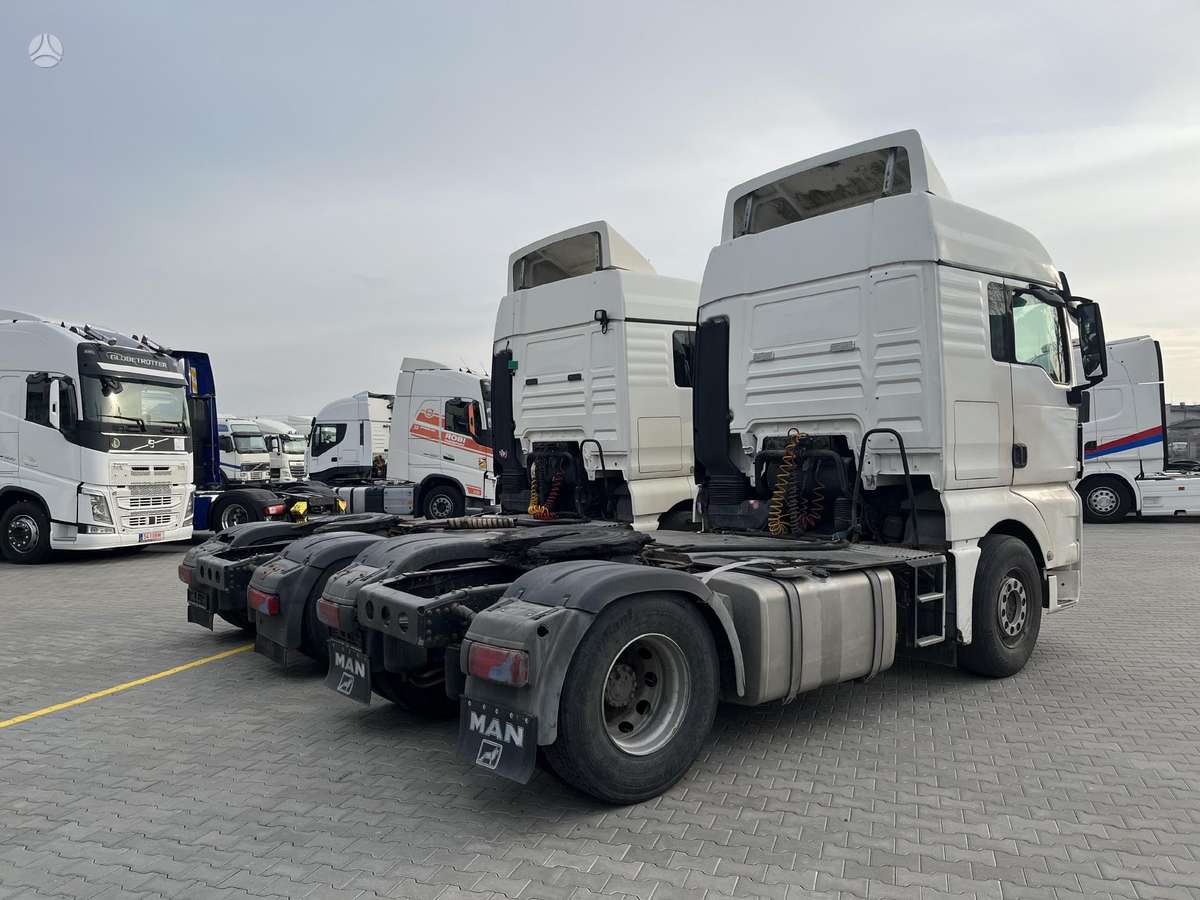 MAN TGX18.360 MANUAL, single sleeper