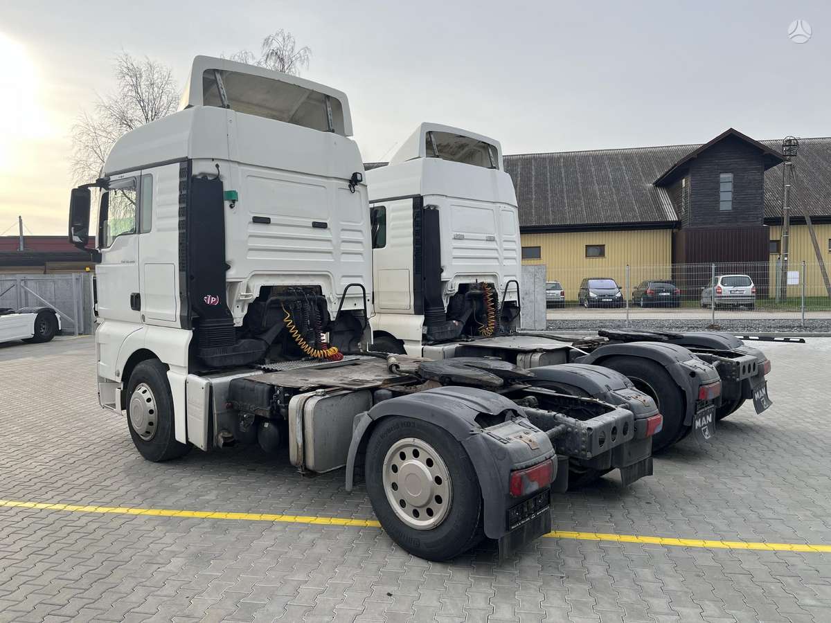 MAN TGX18.360 MANUAL, single sleeper