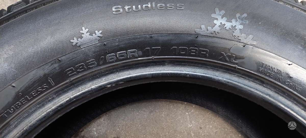 Kumho, winter 235/65 R17