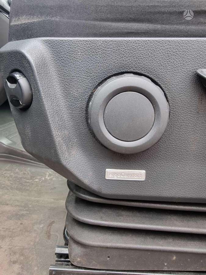 Volkswagen Crafter, cargo vans