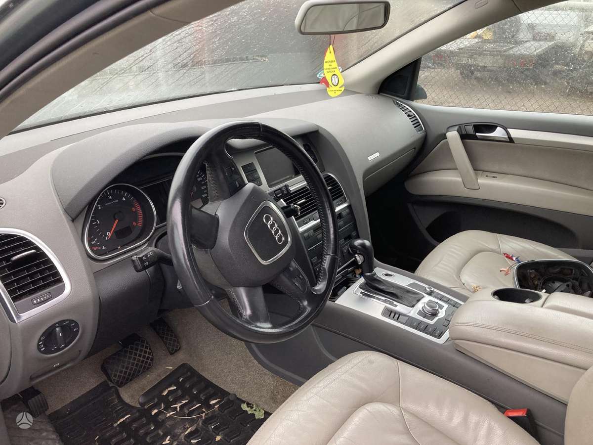 Audi Q7 rezerves daļās