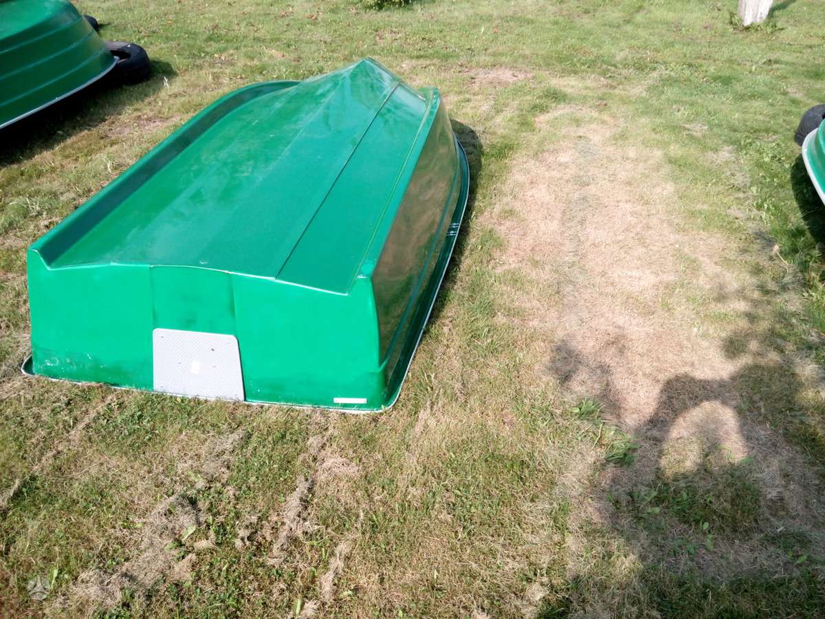 Autoplast Valtis trimarano tipo, plastikinės valtys