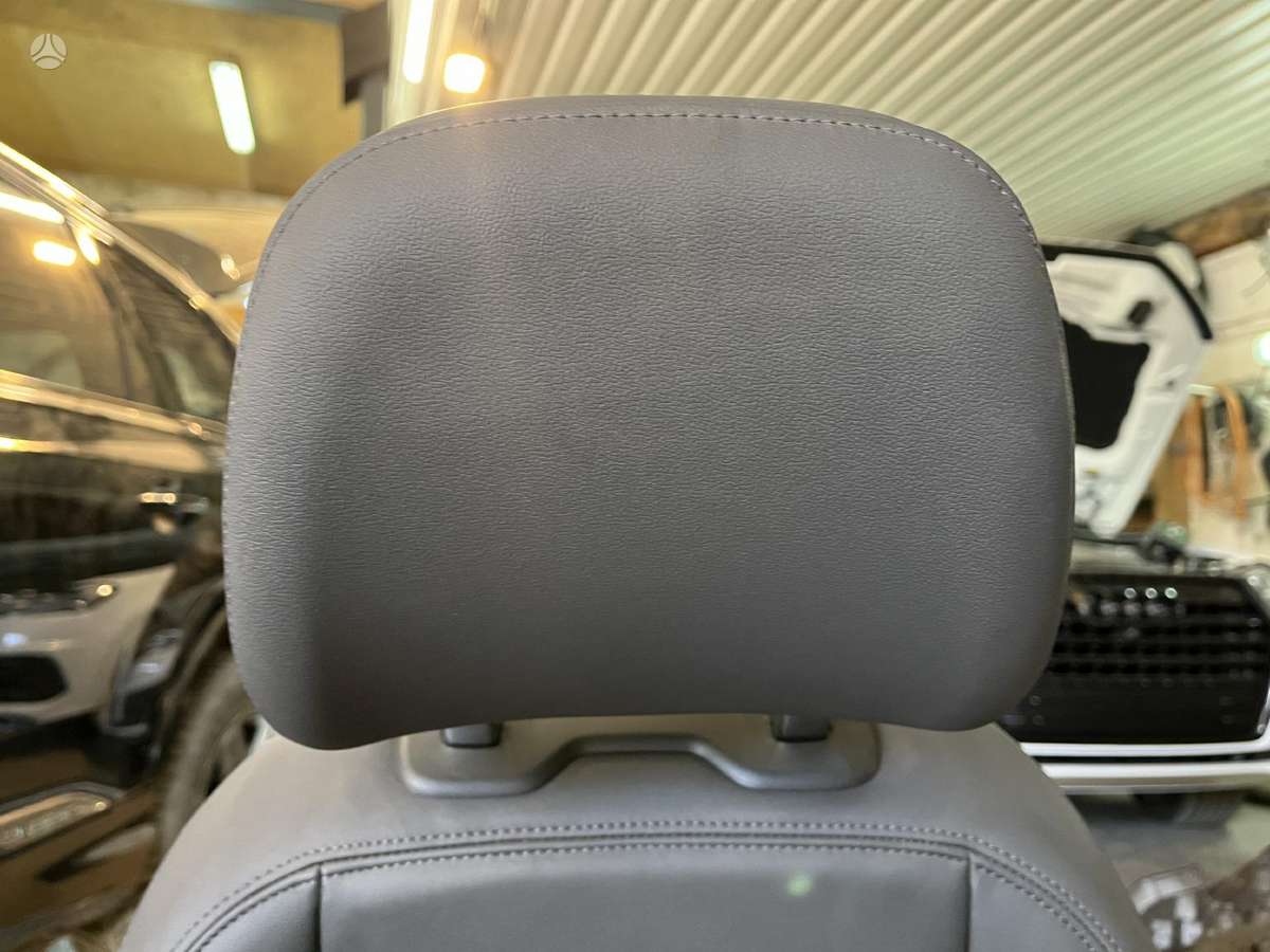 Audi Q7 детали салона