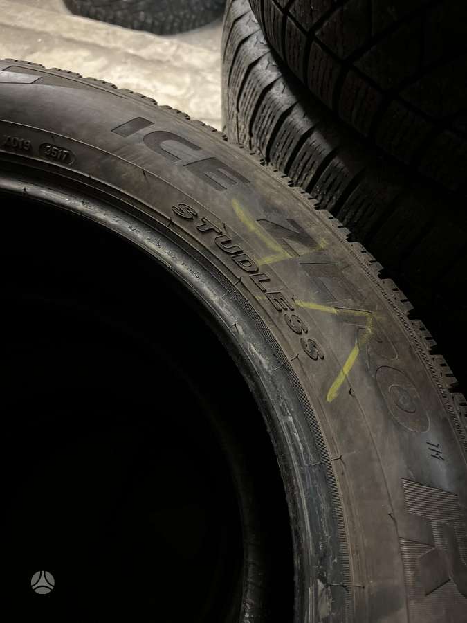 Pirelli ICE ZERO, winter 215/65 R17
